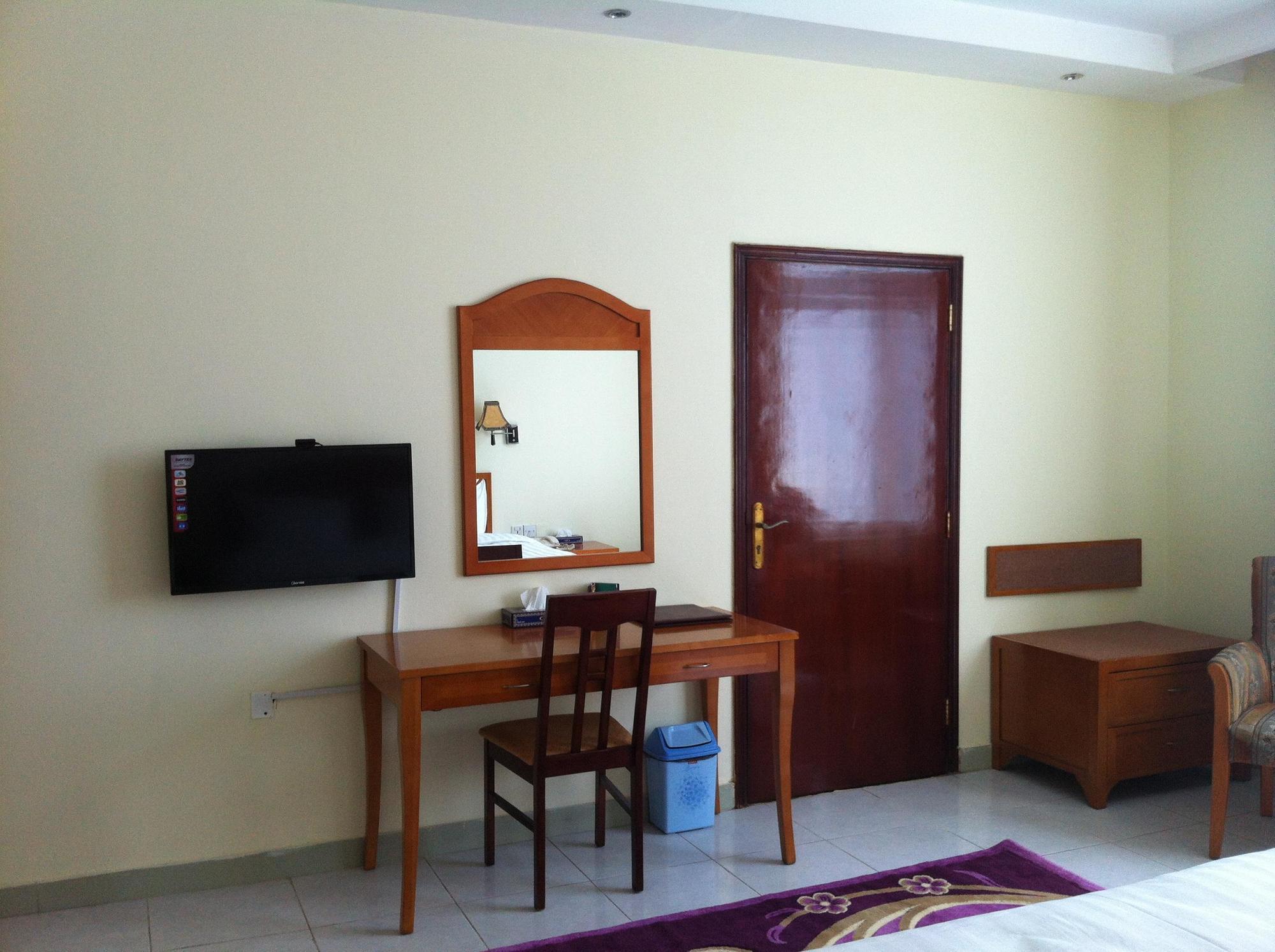 Oyo 366 Waves Hotel Ajman Exterior photo