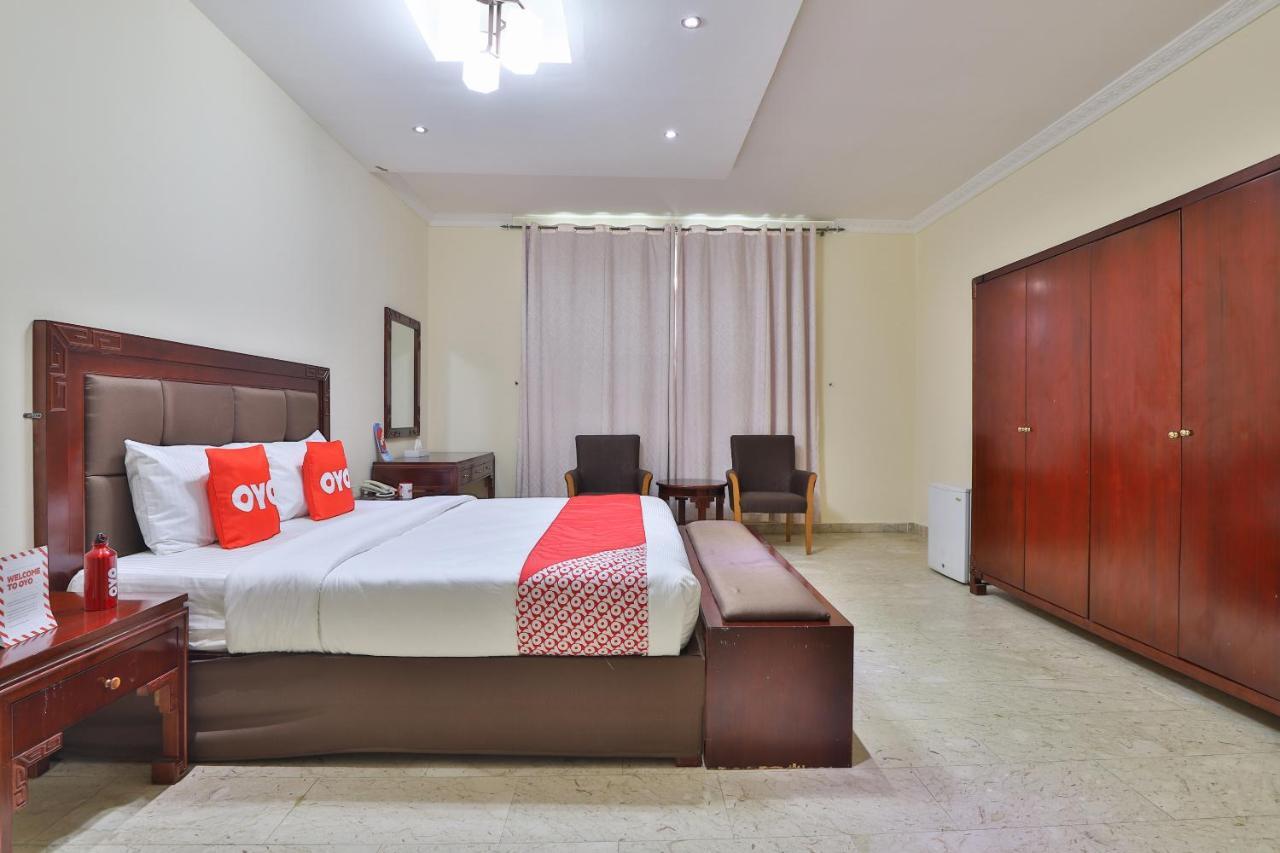 Oyo 366 Waves Hotel Ajman Exterior photo