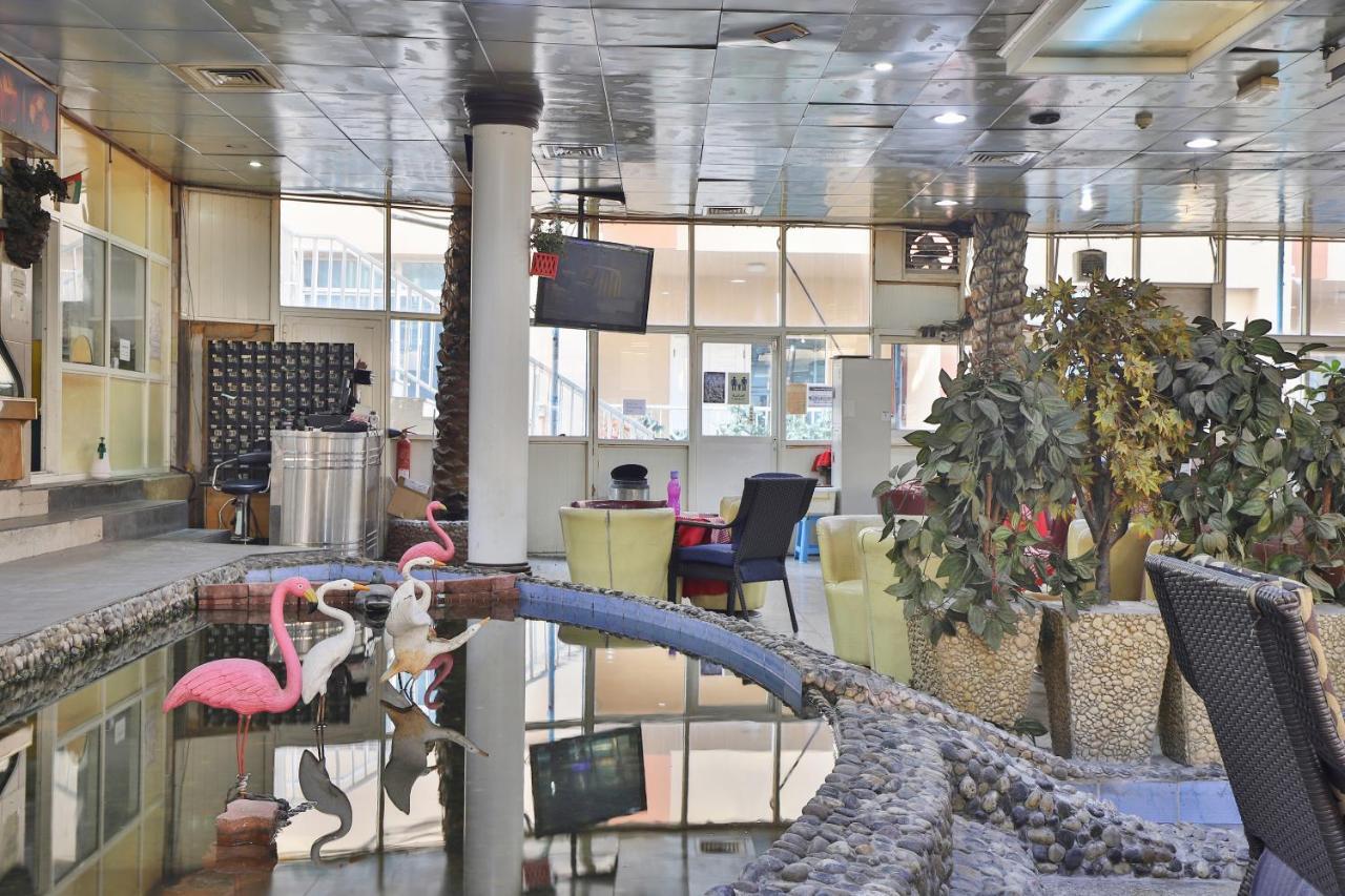 Oyo 366 Waves Hotel Ajman Exterior photo
