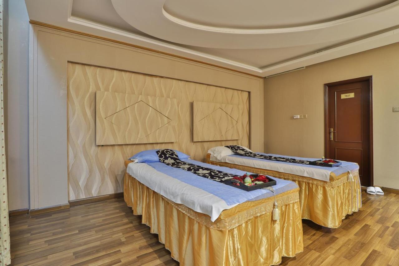 Oyo 366 Waves Hotel Ajman Exterior photo