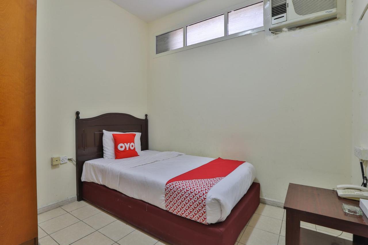Oyo 366 Waves Hotel Ajman Exterior photo