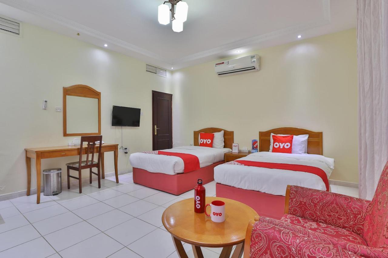 Oyo 366 Waves Hotel Ajman Exterior photo