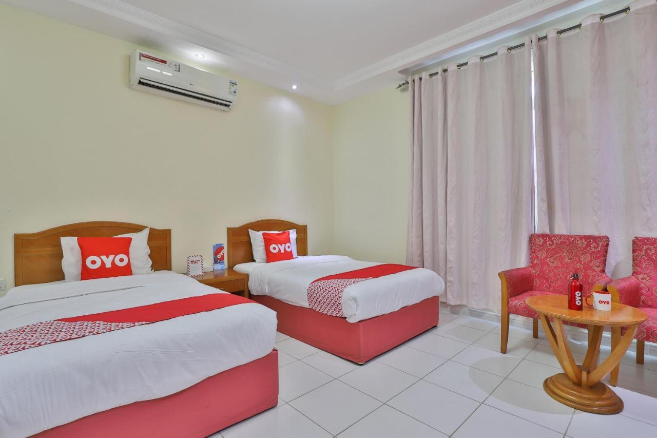 Oyo 366 Waves Hotel Ajman Exterior photo
