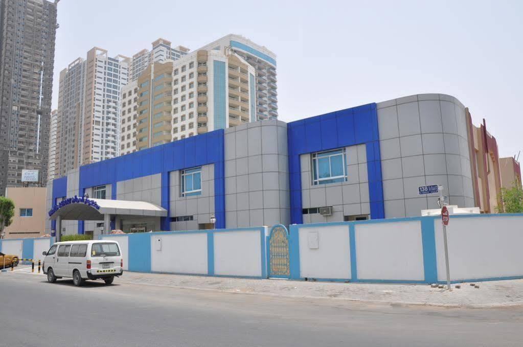 Oyo 366 Waves Hotel Ajman Exterior photo